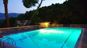 Lions 2 Studios & Apartments, Poros Island.